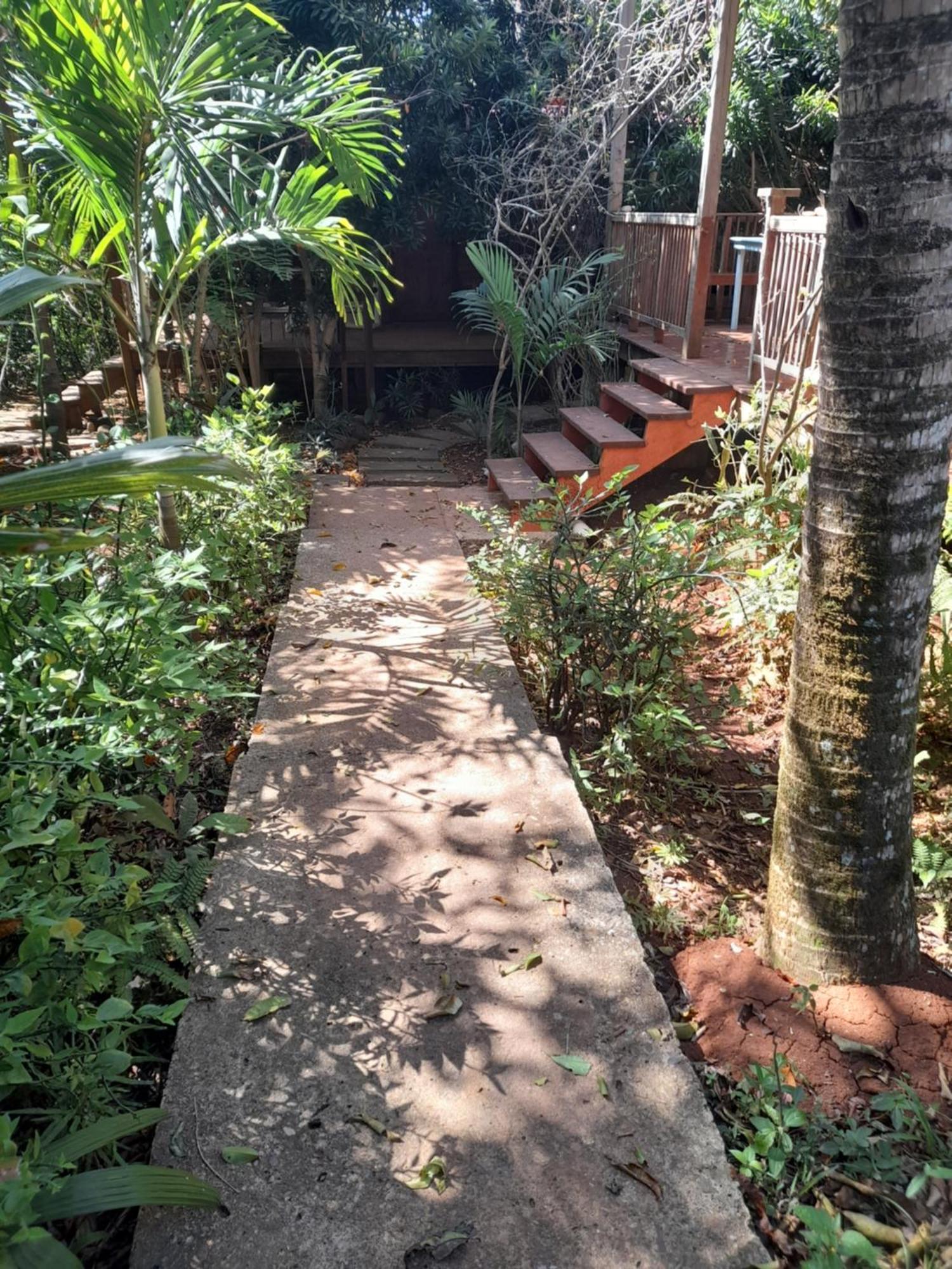 Apartments Chez Milady Utila Bagian luar foto